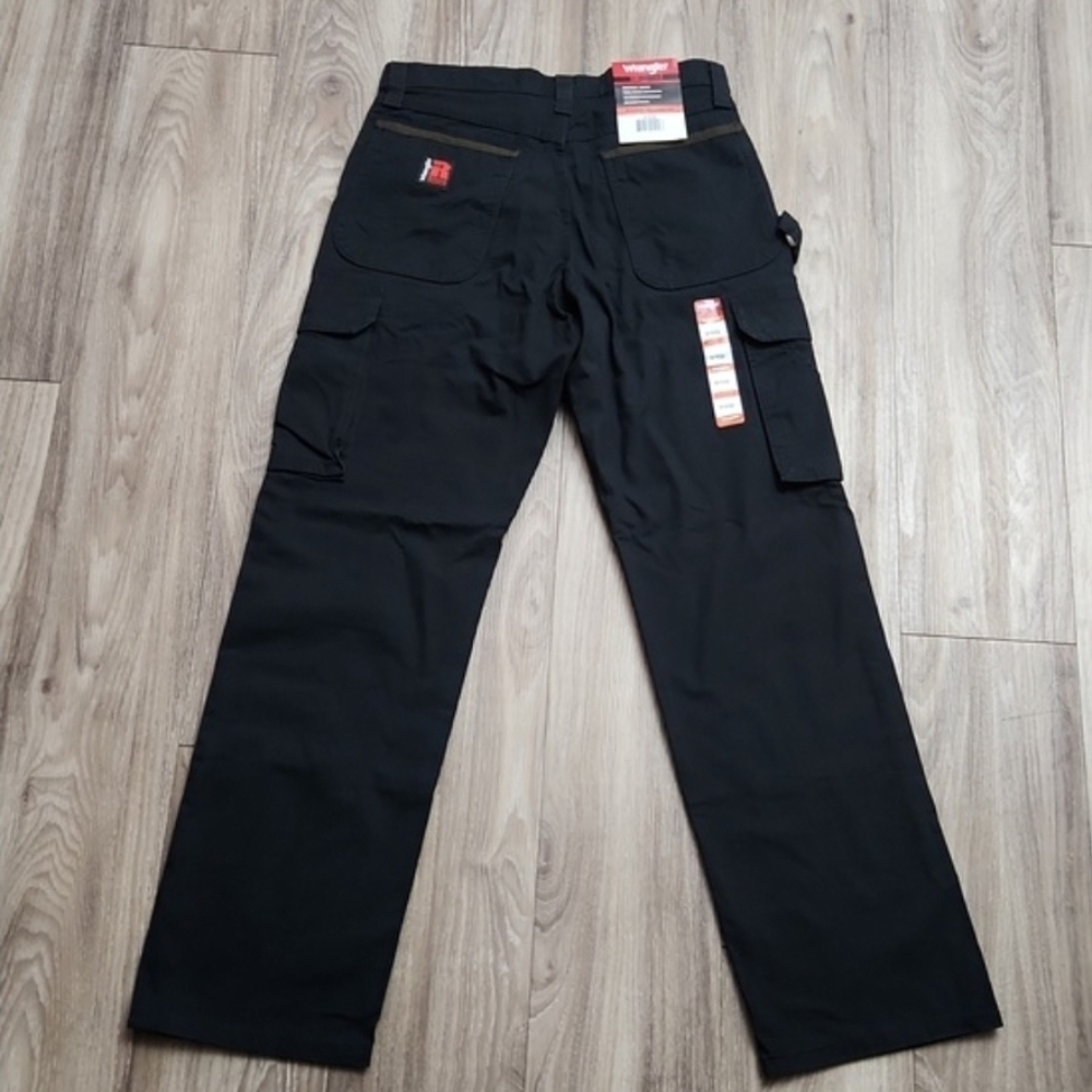Wrangler® RIGGS Workwear Ripstop Ranger Cargo Black Pants Men 31x32 Relaxed Fit